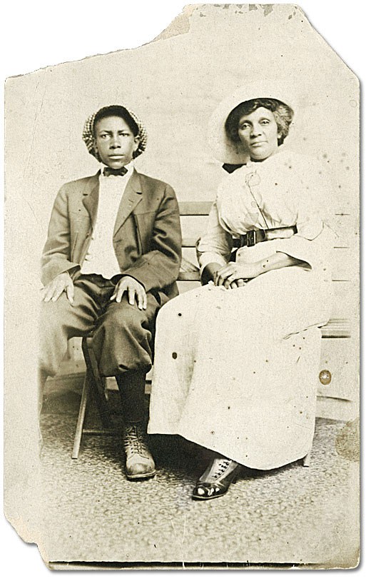 F 2076-16-3-2/Unidentified woman and her son, [ca. 1900], Alvin D. McCurdy fonds, Archives of Ontario, I0027790.