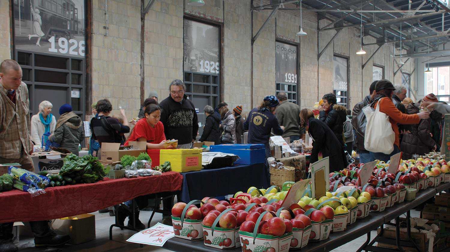 The Wychwood Barns covered street is a popular weekly Saturday farmers’ market in Toronto (Photo courtesy of Ayako Kitta, du Toit Architects Limited)