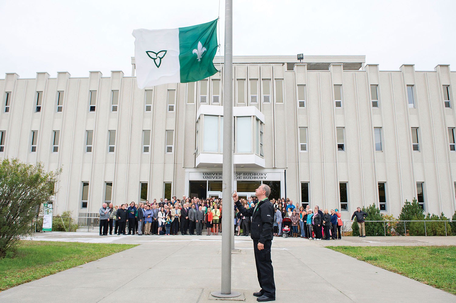 Franco-Ontarian flag raising in front of University of Sudbury (Photo: University of Sudbury)