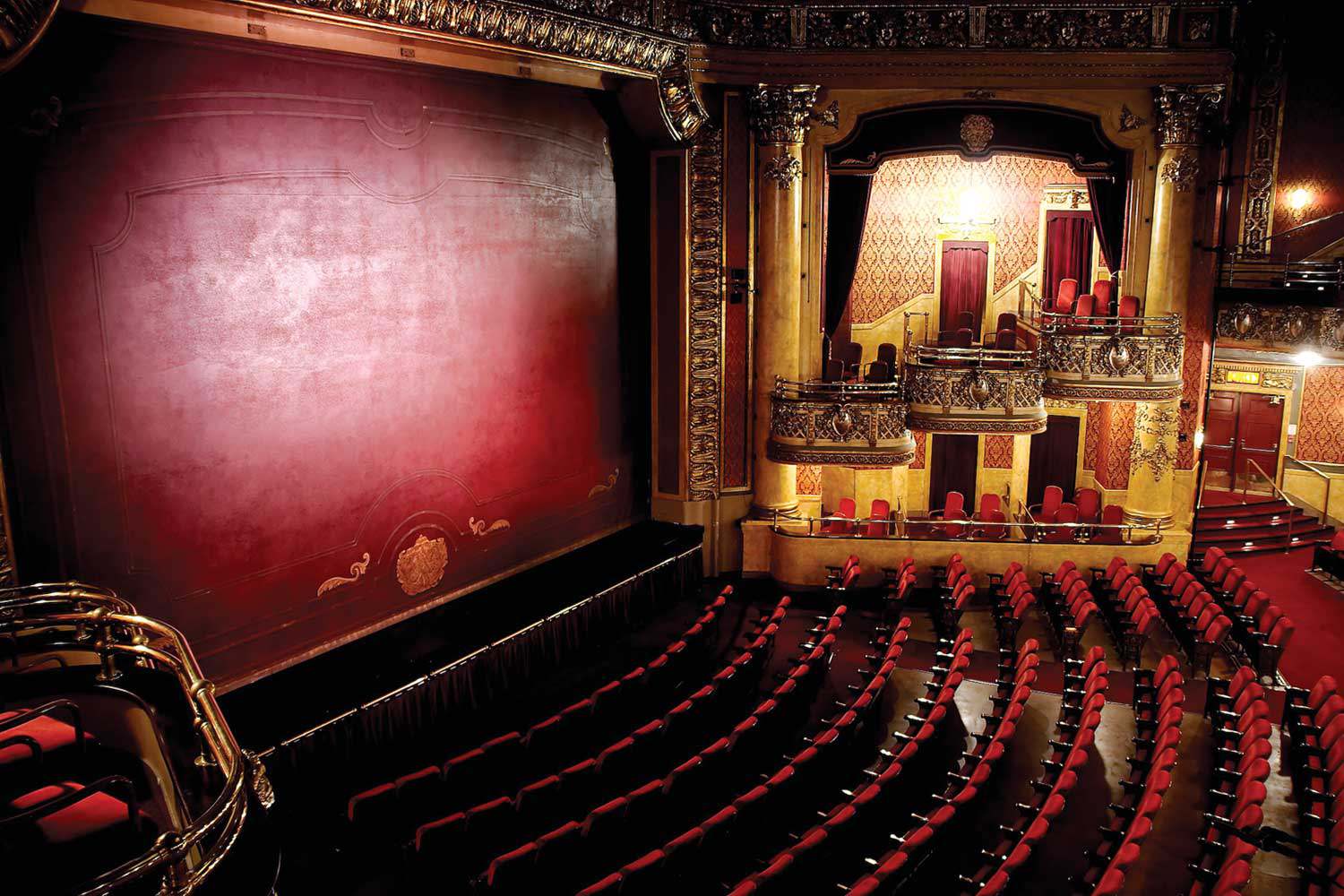 $29 million restoration of the Elgin and Winter Garden Theatre Centre by the Trust in 1987-89 (Photo: George Pelekis)