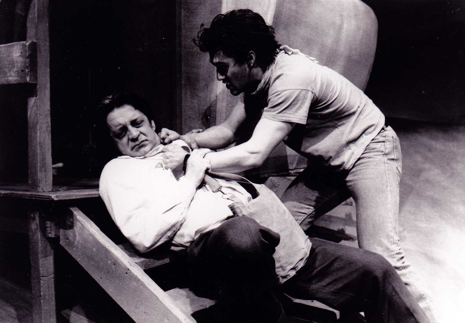 A scene from Le Chien, a play by Jean Marc Dalpé, from Théâtre du Nouvel-Ontario’s 1987-88 season. Used with permission.