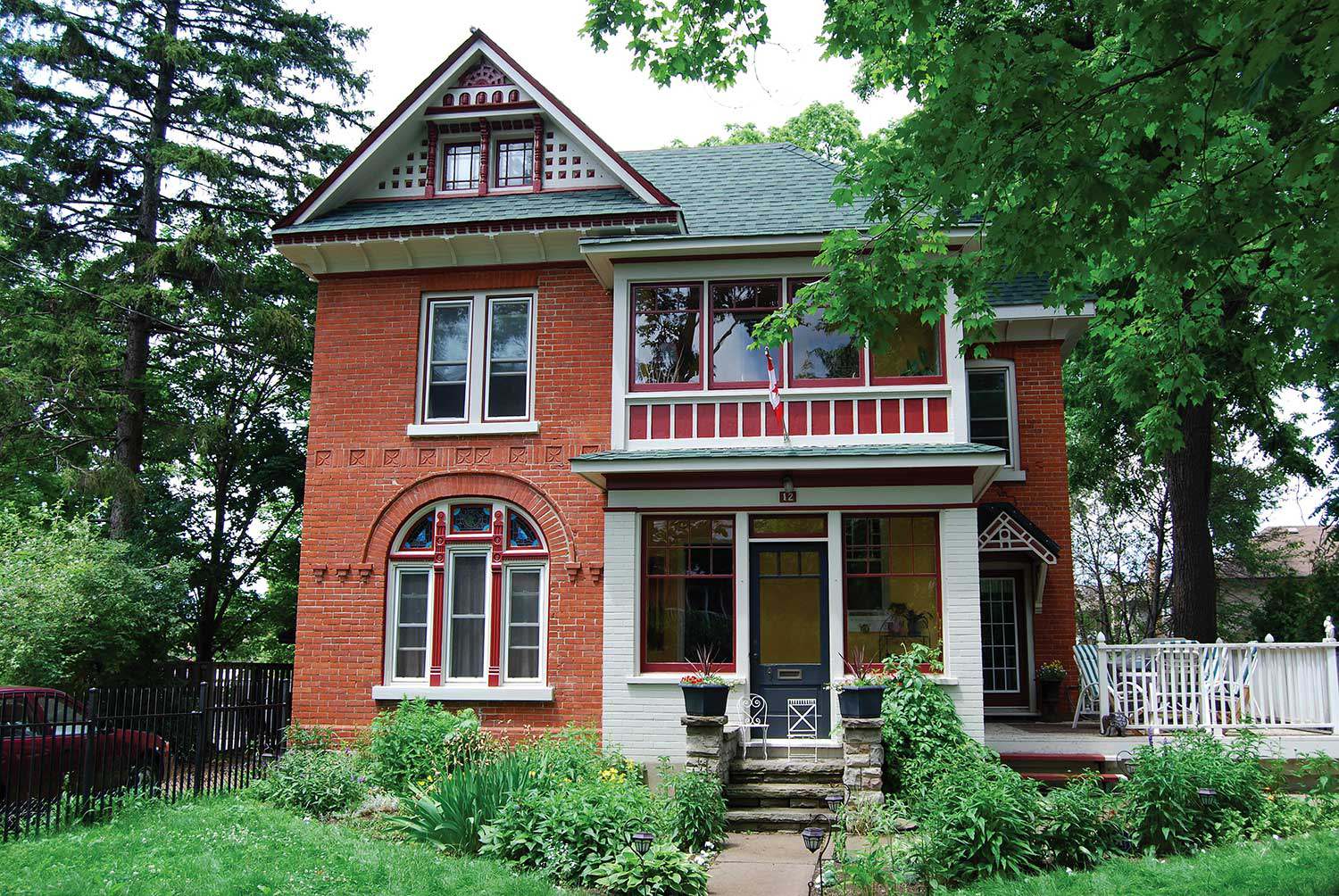 12 Victoria Terrace in downtown Brampton, one of 17 properties designated by Brampton city council on March 11, 2009 (Photo: by Jim Leonard)