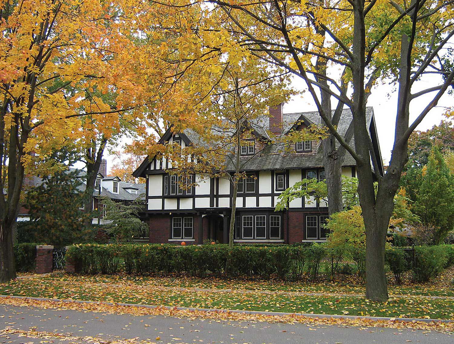 Foxley – The Ambery-Isaacs House, designed by Albert Kahn, on Devonshire Road (Photo courtesy of Pat Malicki)