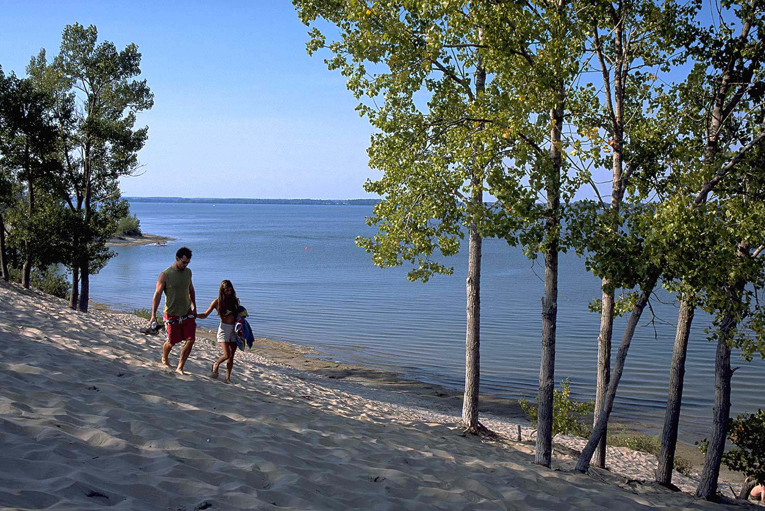 Sandbanks Provincial Park contains two of the largest freshwater sandbars in the world (© Ontario Tourism, 2009)