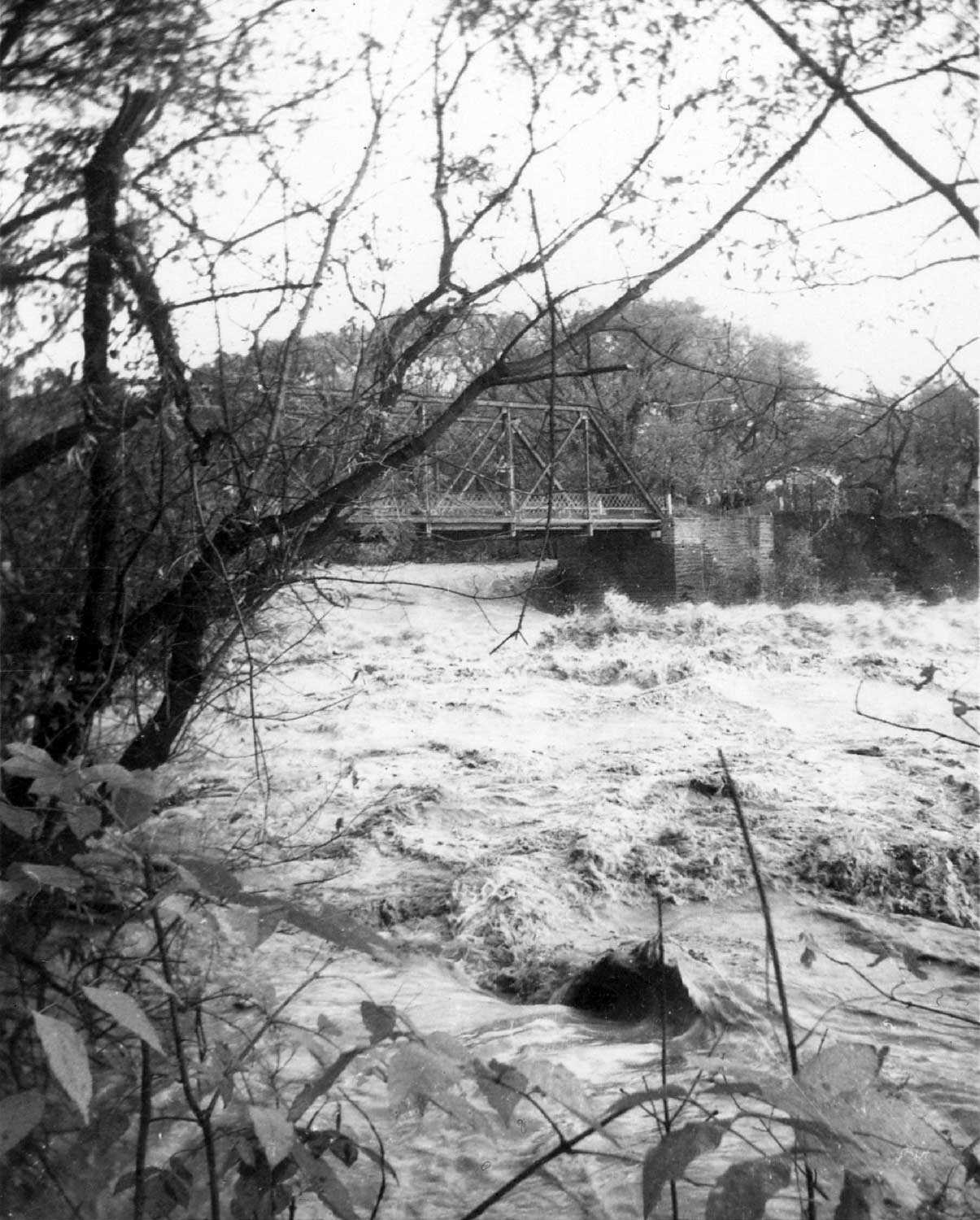 Flooding in Toronto caused by Hurricane Hazel (Photo: Madeleine McDowell)